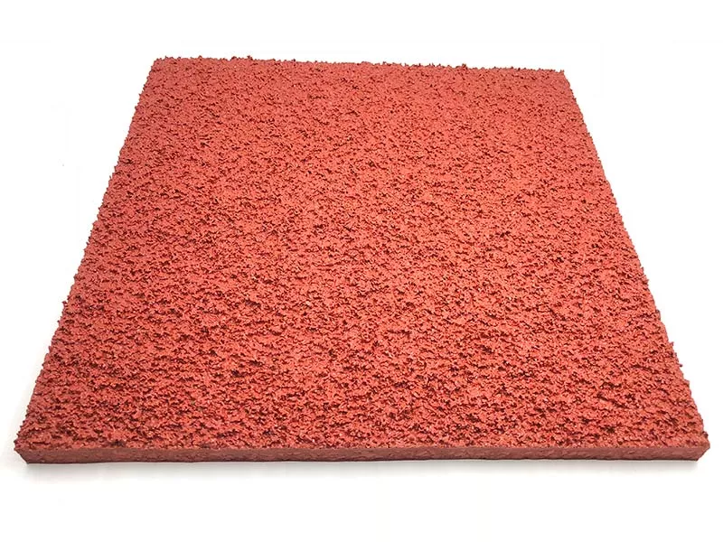The hybrid runway adopts a hybrid structure approved by the Athletics Federation, and the elastic layer is paved to the corresponding thickness by adding EPDM colored particles of environmentally friendly two-component polyurethane mixture, which is smooth and beautiful.